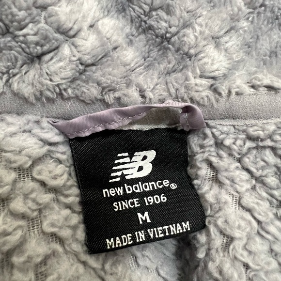 New Balance Gray Teddy Jacket Soft Quilted Design - Picture 10 of 13